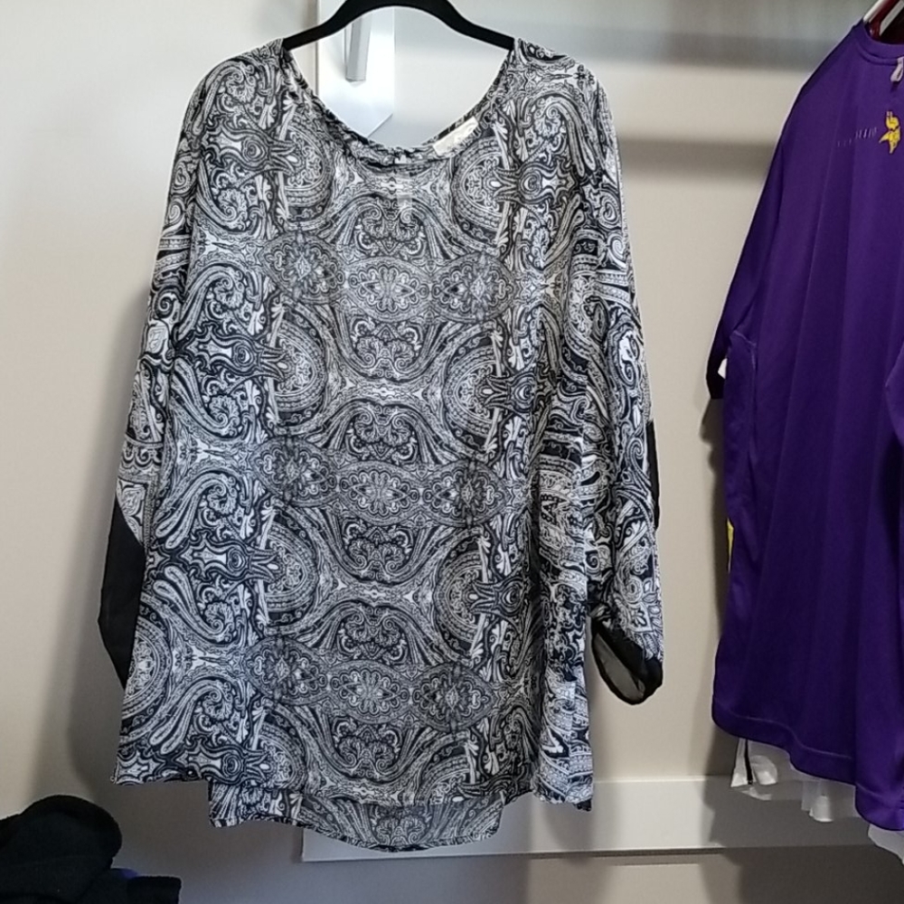 Dressbarn flowy top